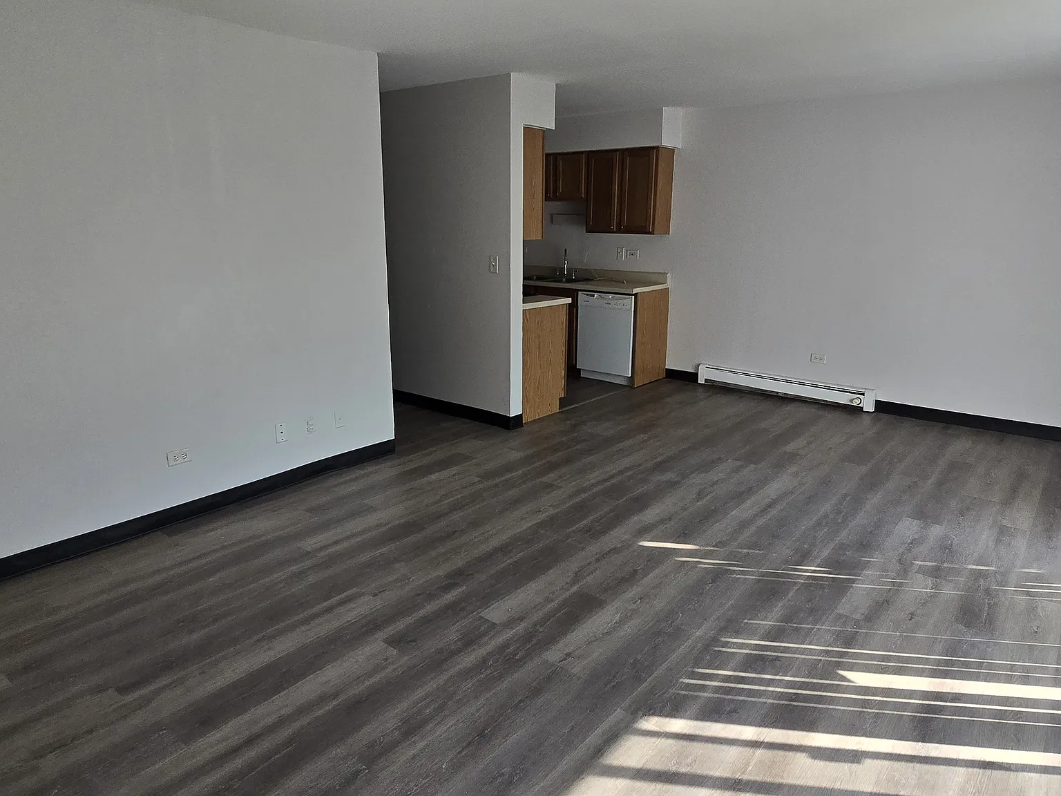 1125 Dickens Way — Photo 3