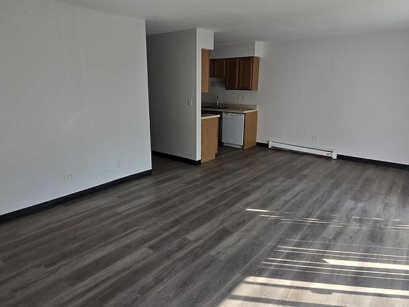 3rd image of 1125 Dickens Way APT B