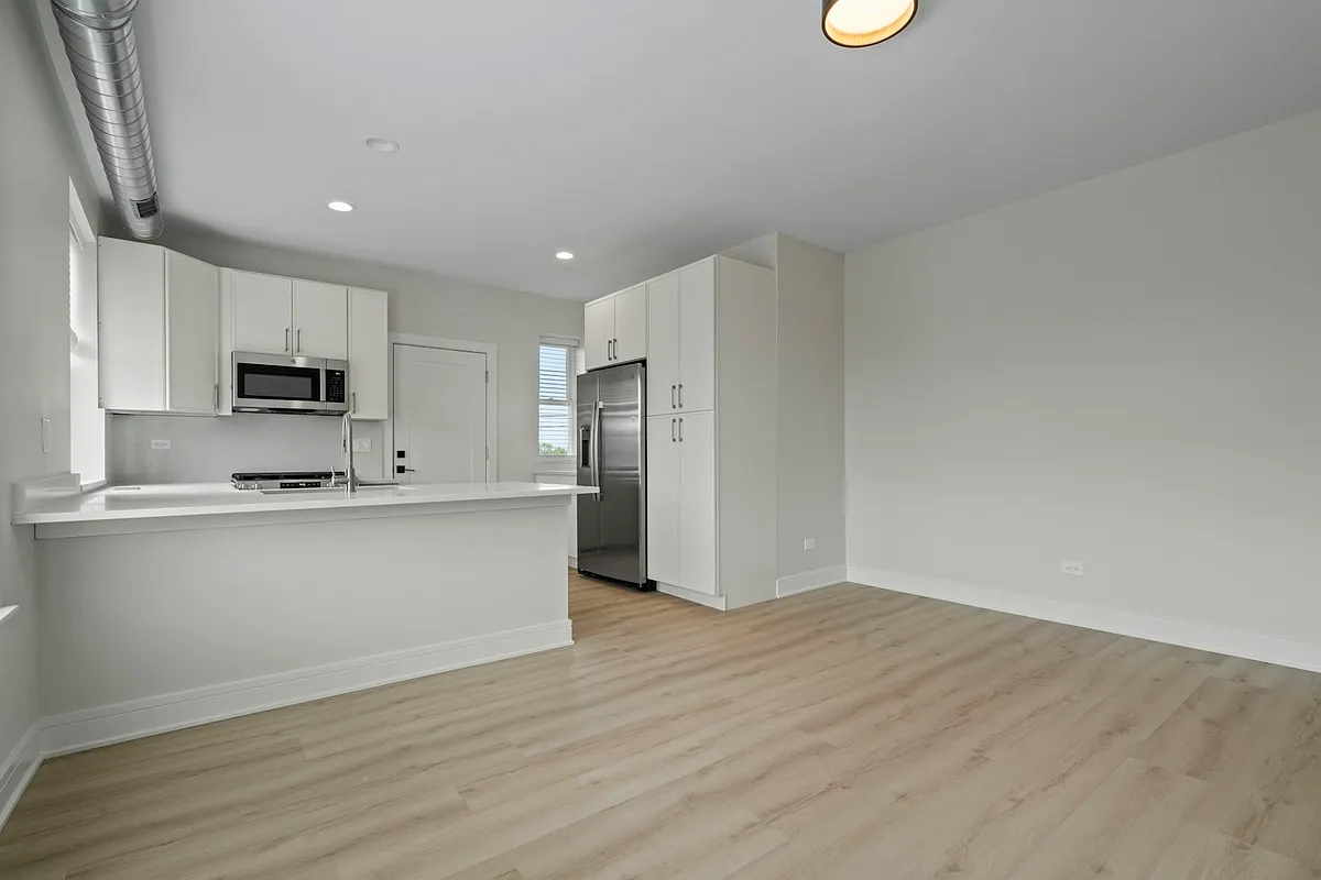 Building Photo - 436 S Maple Ave #432-201