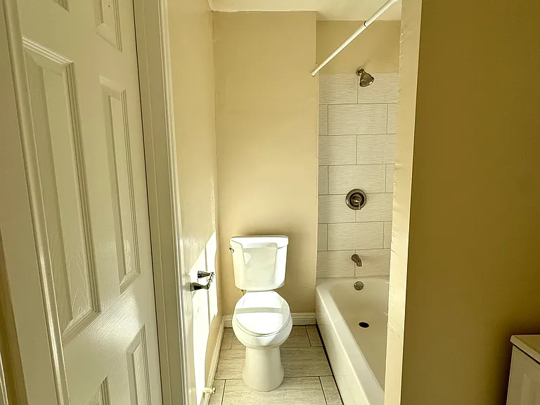 4216 Woodlawn Ave #4218 — Photo 7