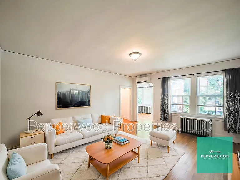 519 E Main St #3 — Photo 2