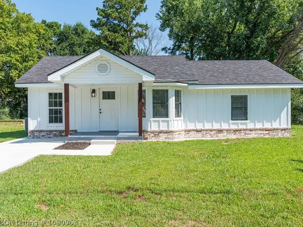 422 London St, Alma, AR 72921