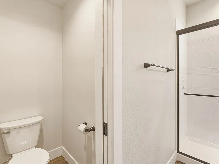 317 Meadow Dr — Photo 17