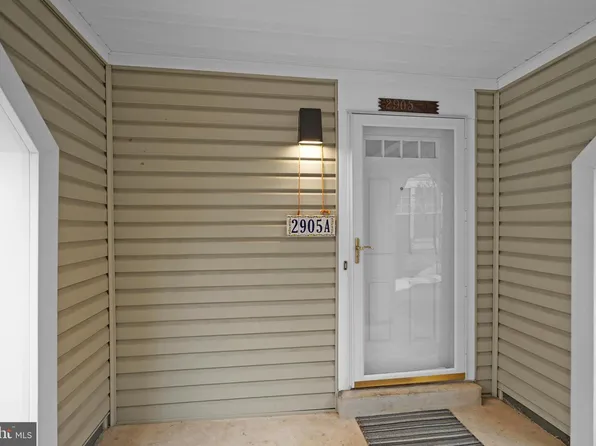2905 S Woodley St APT A, Arlington, VA 22206