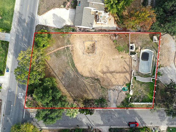 4th image of 1808 E Altadena Dr