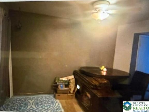 4th image of 2860 Huron St