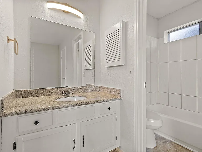 22307 Red River Dr — Photo 10