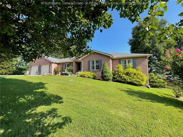 66 Poinsettia Dr, Scott Depot, WV 25560