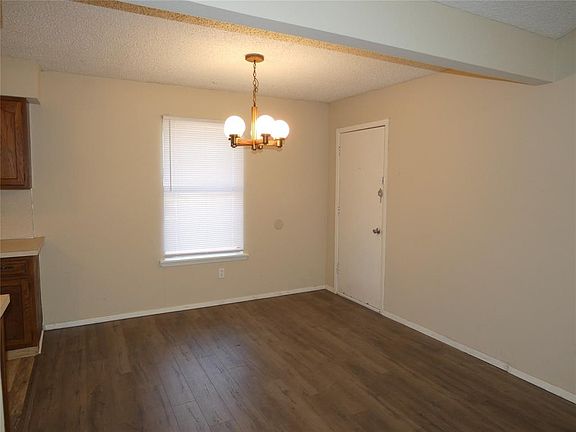 3rd image of 3658 Scranton Ln