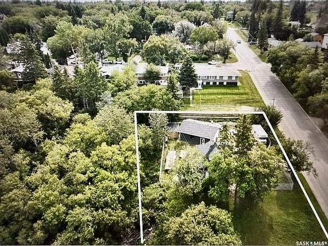 1st image of 361 18th STREET W