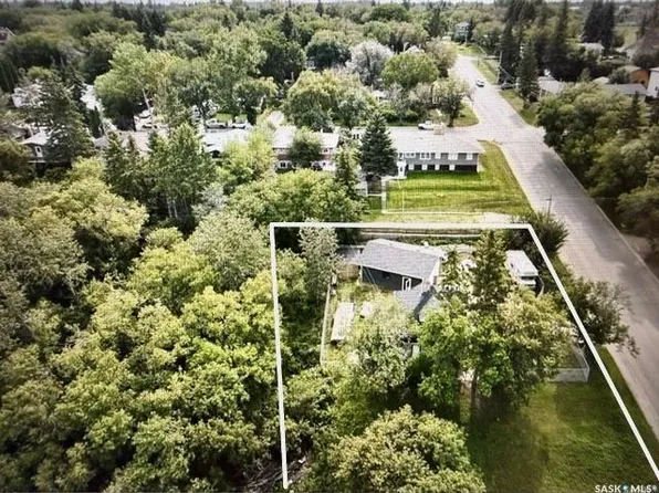 361 18th STREET W, Prince Albert, SK S6V 4A2