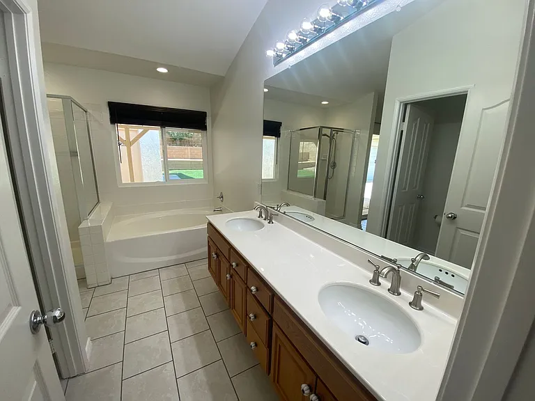 5828 W Avenue L11 — Photo 14
