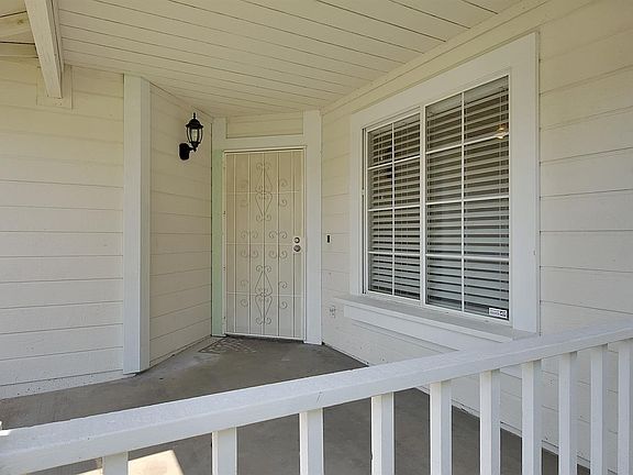 5th image of 552 Willowbrook Dr