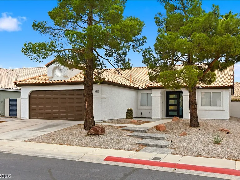 4818 Carefree Dr — Photo 2