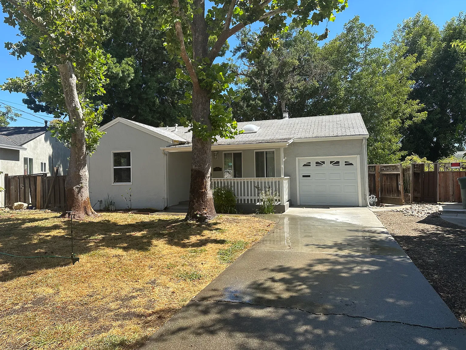 2 bed, 821 sqft, $3,100 — Photo 1