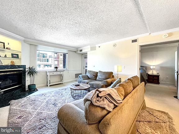 2nd image of 1276 N Wayne St APT 906