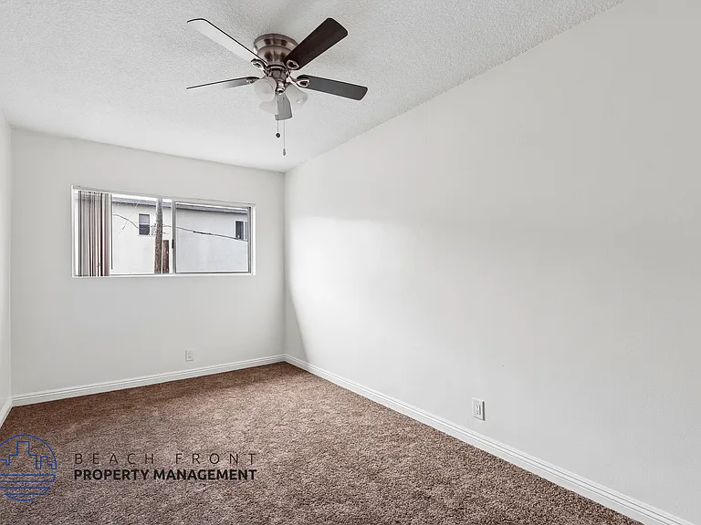 Portofino Apartments — Photo 19