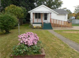 909 W Ridge Ave, Sharpsville, PA 16150