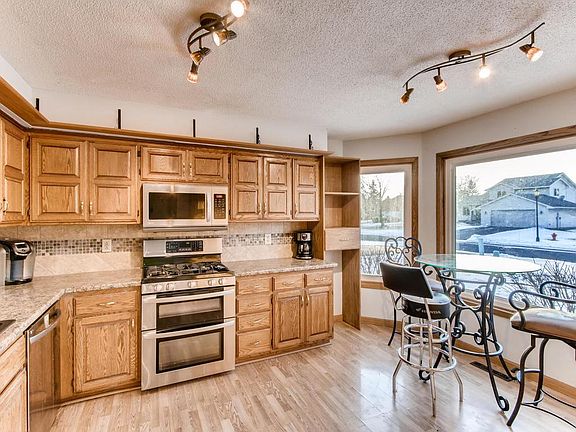 5th image of 9146 Yates Bay Ct