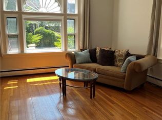 38 Rhode Island Ave APT 1, Newport, RI 02840