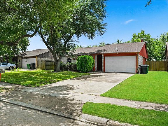 3rd image of 4819 Court Rd