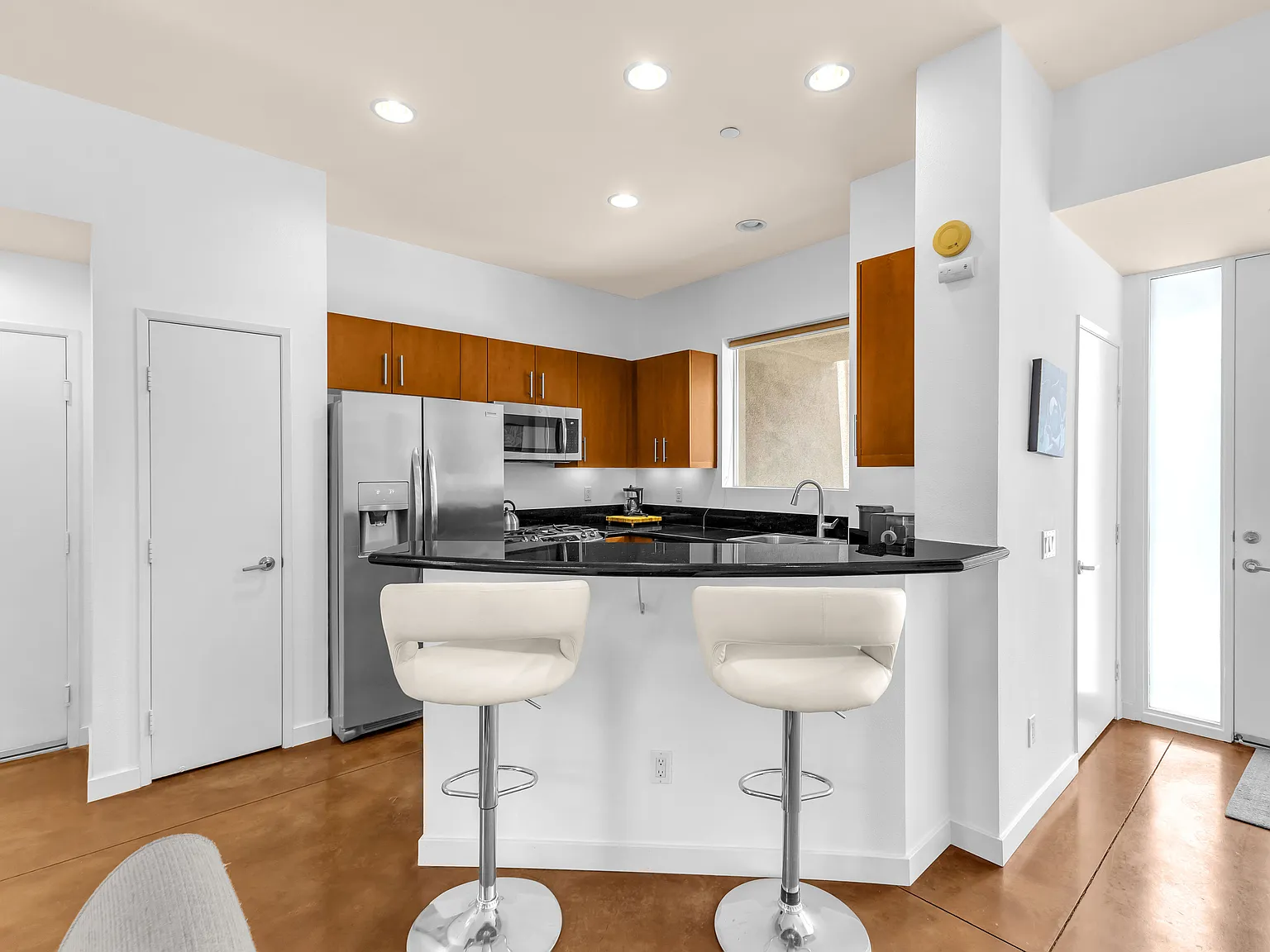 2 bed, 2.5 bath, 1306 sqft, $3,295 — Photo 3