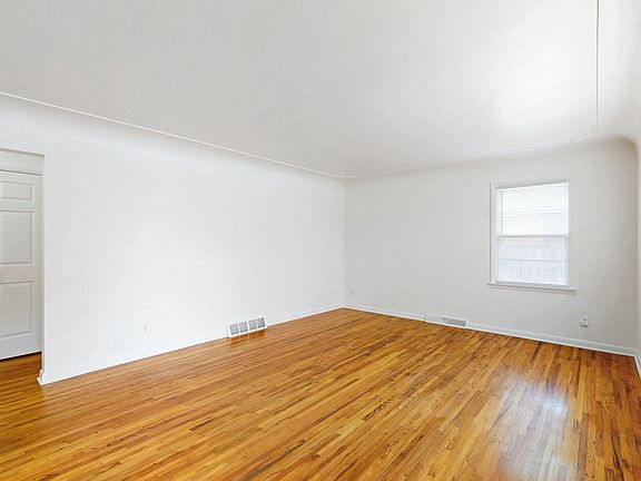 3rd image of 1164 Walnut St