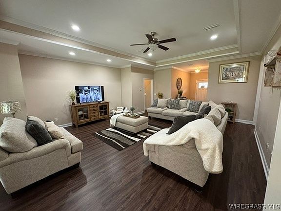 2nd image of 315 Bradford Ln