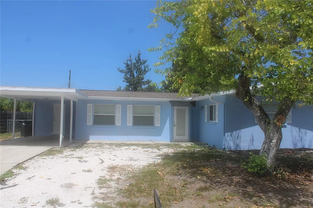 3 bed, 2.0 bath, 1472 sqft, $1,999 — Photo 1