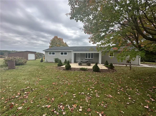 604 Wachob Dr, Punxsutawney, PA 15767