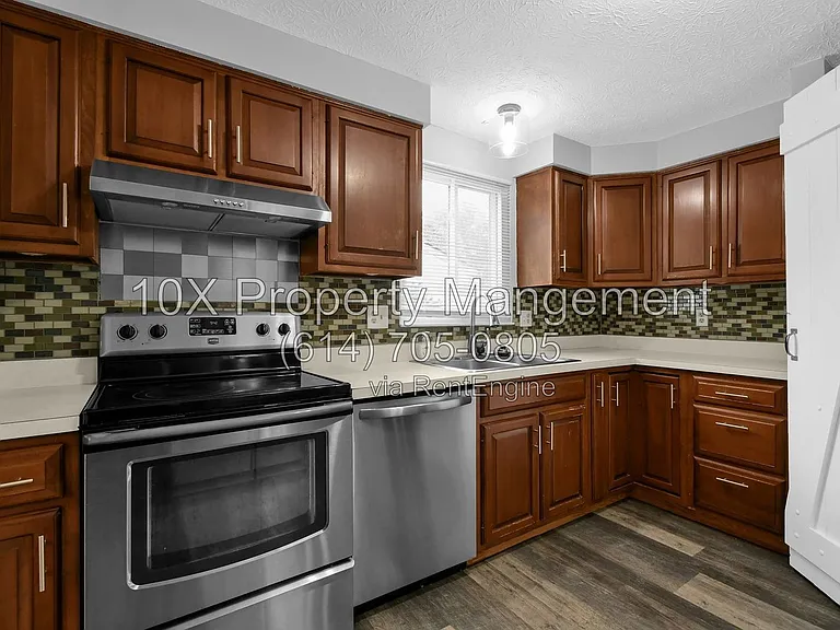 6484 Lanercost Rd — Photo 26
