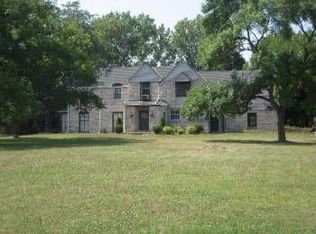 2640 Telegraph Rd, Bannockburn, IL 60015