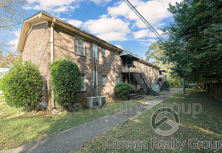 2020 High School Rd #H — Photo 20
