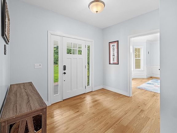 5th image of 12 Trillium Way