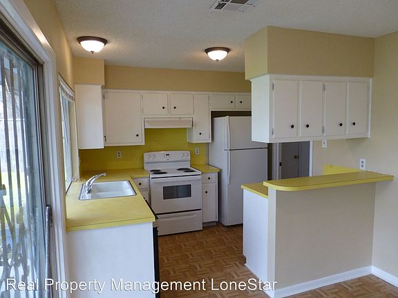 5th image of 1401 Serene Oaks Dr