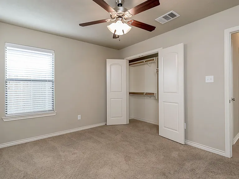 2020 Turning Leaf Dr — Photo 5