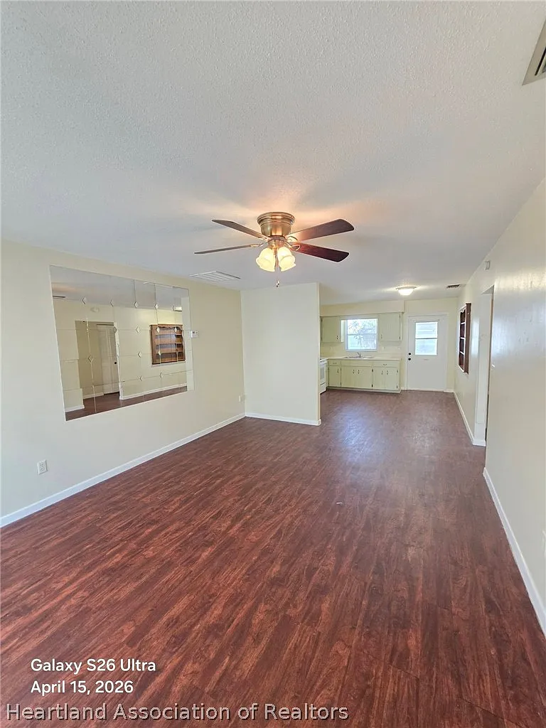 Building Photo - 3011 Villa Rd