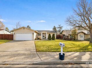 560 Elizabeth Park Dr, Twin Falls, ID 83301