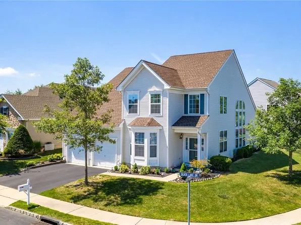 2 Silver Lake Dr, Barnegat, NJ 08005
