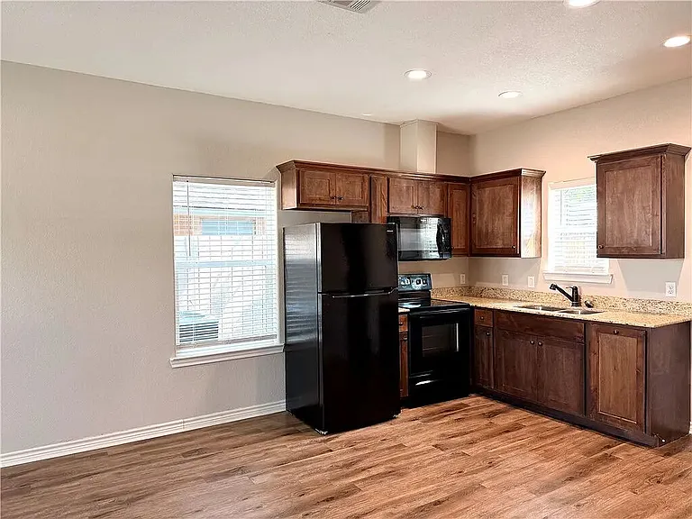 2108 Cavitt Ave #A — Photo 6