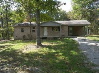 828 Woodlands Cir, Crossville, TN 38571