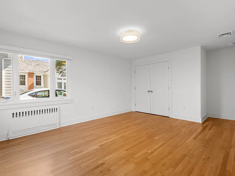 25 Crescent Bluff Ave — Photo 16