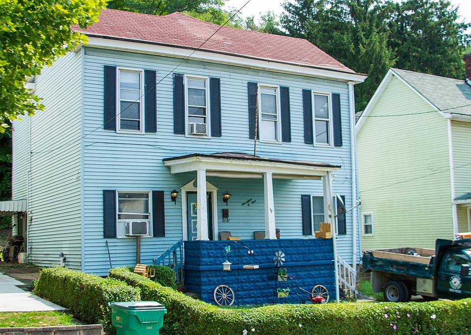 1st image of 1704 Marshall St