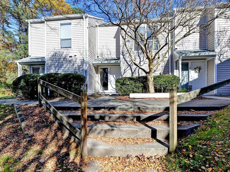 4043 Midlands Rd