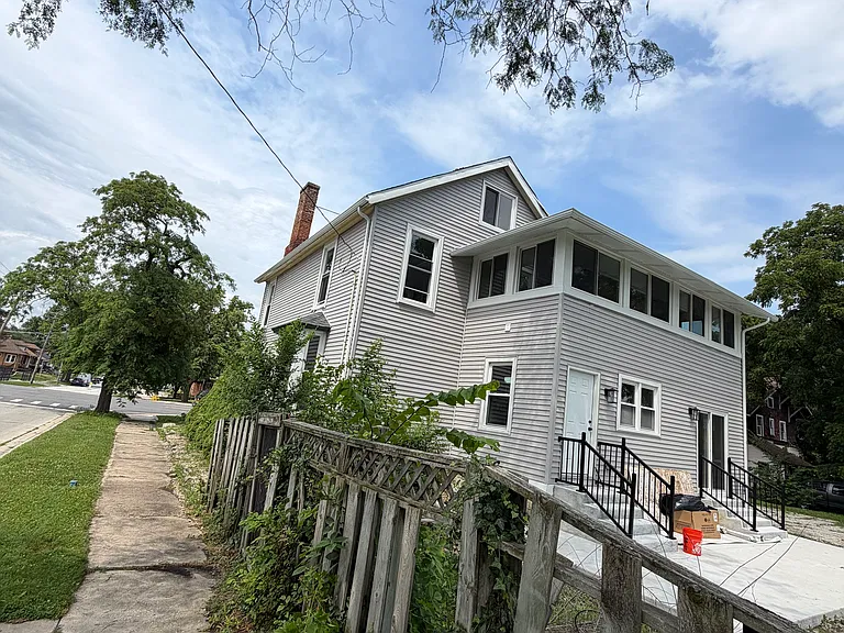 260 W Lincoln Hwy — Photo 28
