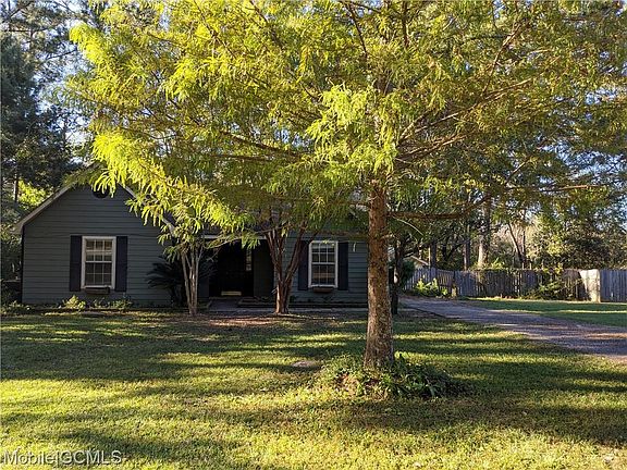 2nd image of 1901 Ranch House Dr