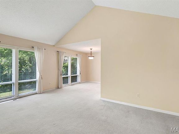 4th image of 1349 Dutch Mill Dr