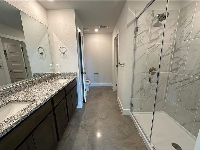 1038 Lexington Dr — Photo 6