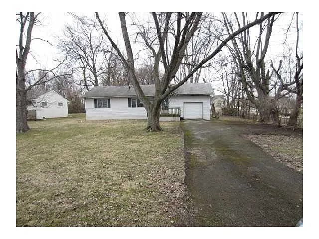 4833 S Hamilton Rd photo 1