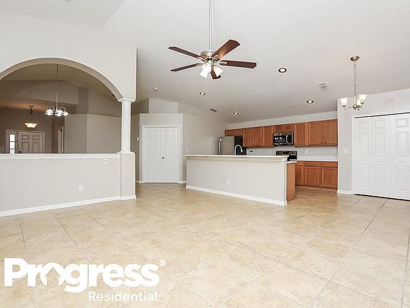 3rd image of 2372 Barons Ct